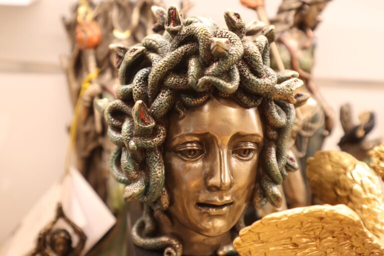 Mitologias Antigas e Jogos Mobile